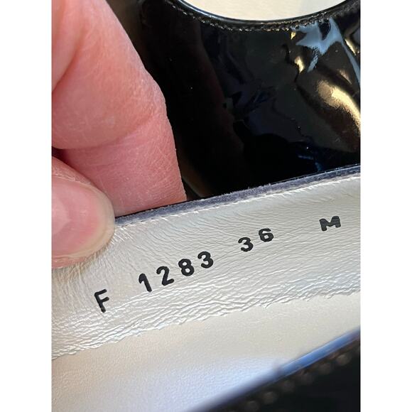 Taryn Rose Womens 36M (5.5 US Size) Black Patent Slip On Wedge Heel Peekaboo Toe - Picture 2 of 9